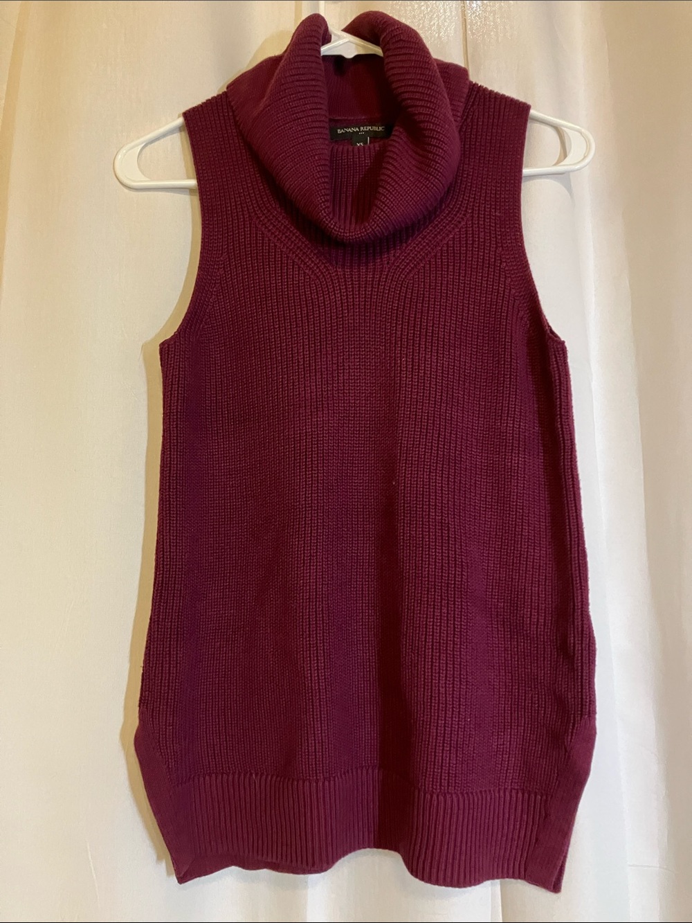 Banana Republic Sleeveless Cowl Neck Sweater - Burgundy